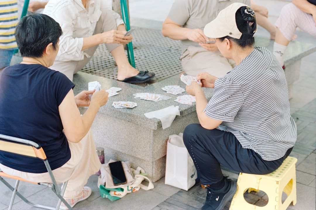 牛奶、Toro复刻《爱失控》MV 两人演戏打巴掌、拥吻惹全场尖叫连连！